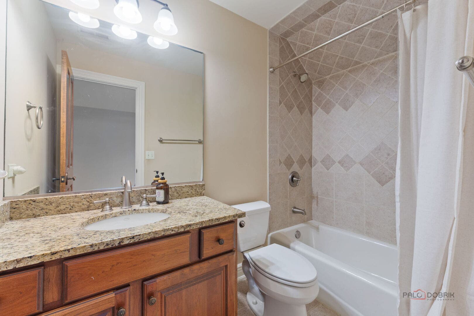 37W209 Deer Pond Court, St. Charles, IL 60175 37W209 Deer Pond Court, St. Charles, IL 60175