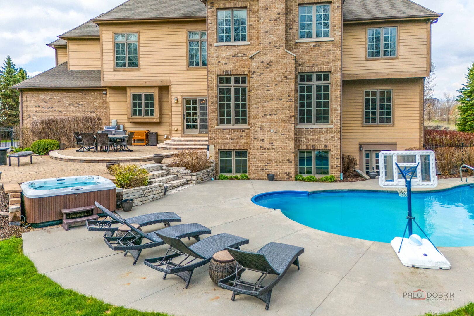 37W209 Deer Pond Court, St. Charles, IL 60175 37W209 Deer Pond Court, St. Charles, IL 60175