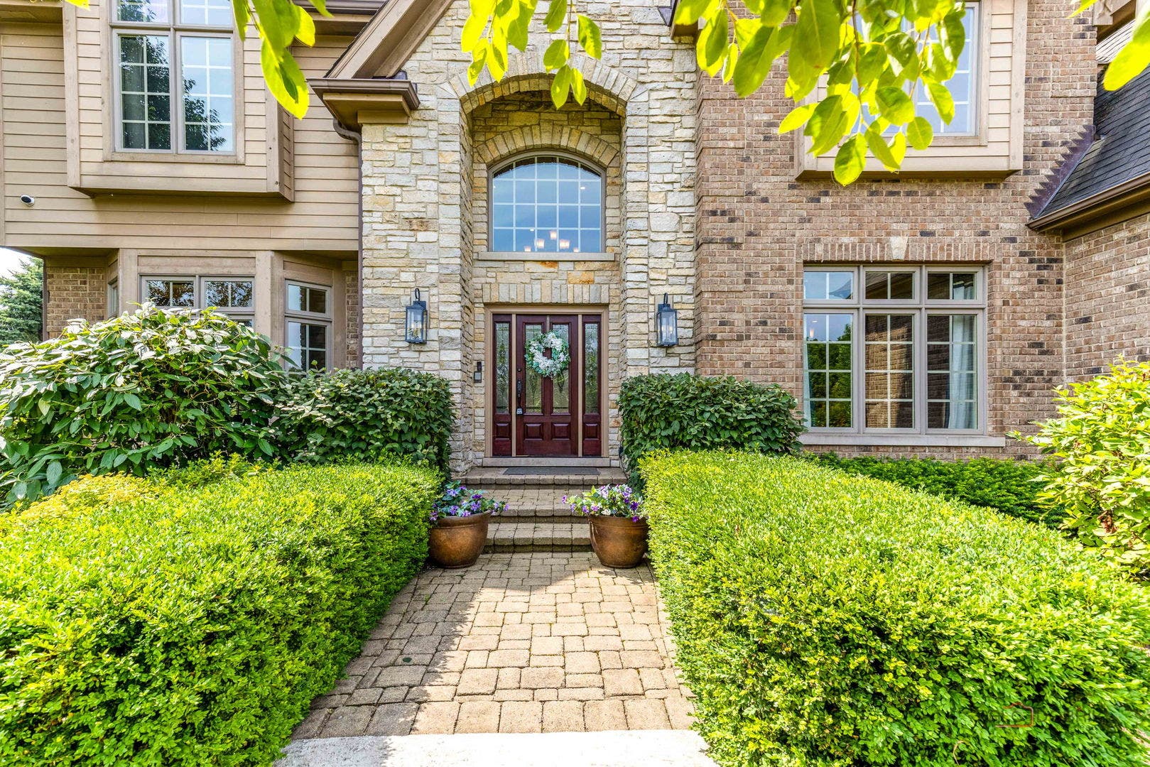 37W209 Deer Pond Court, St. Charles, IL 60175 37W209 Deer Pond Court, St. Charles, IL 60175