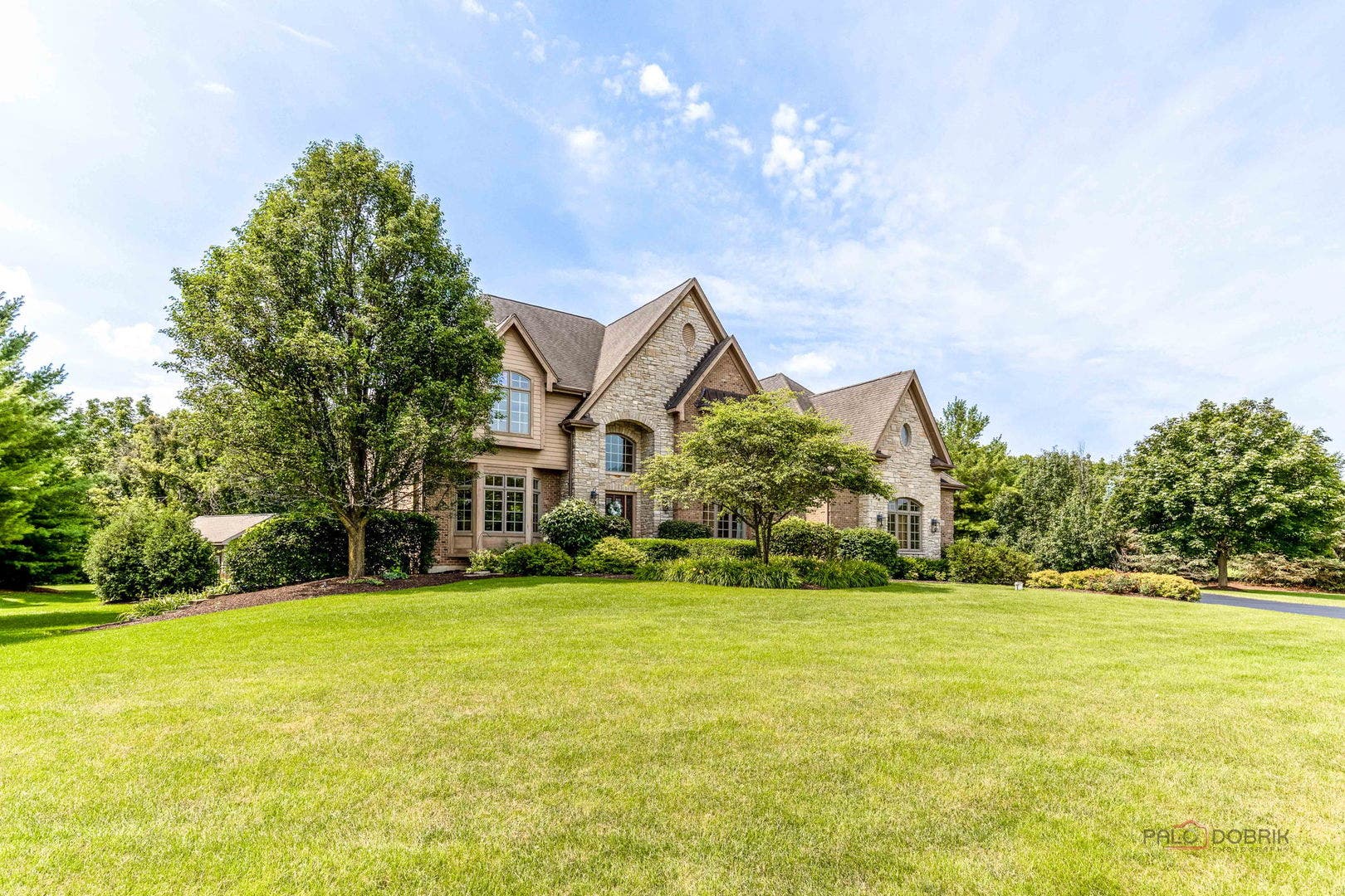 37W209 Deer Pond Court, St. Charles, IL 60175 37W209 Deer Pond Court, St. Charles, IL 60175