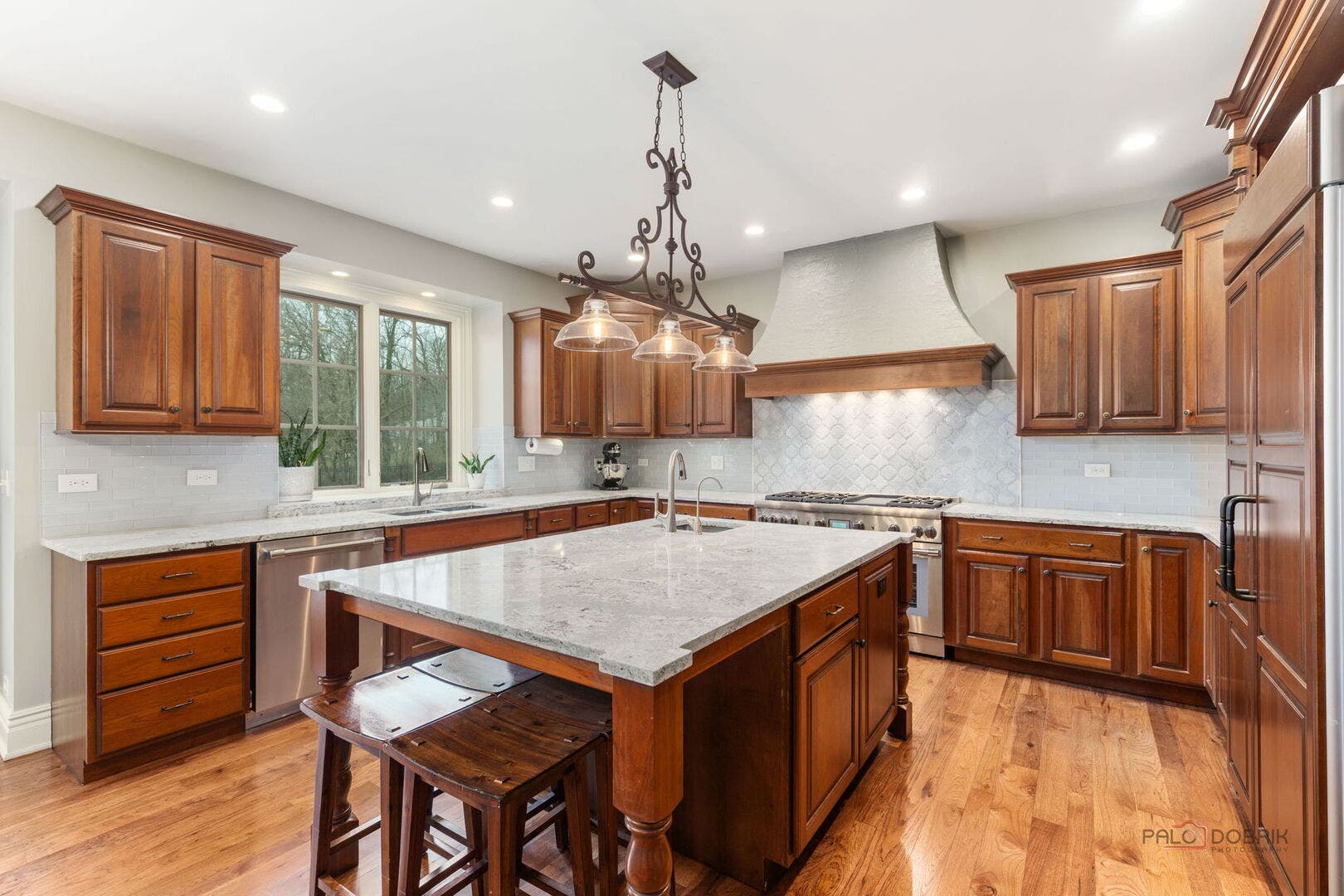 37W209 Deer Pond Court, St. Charles, IL 60175 37W209 Deer Pond Court, St. Charles, IL 60175