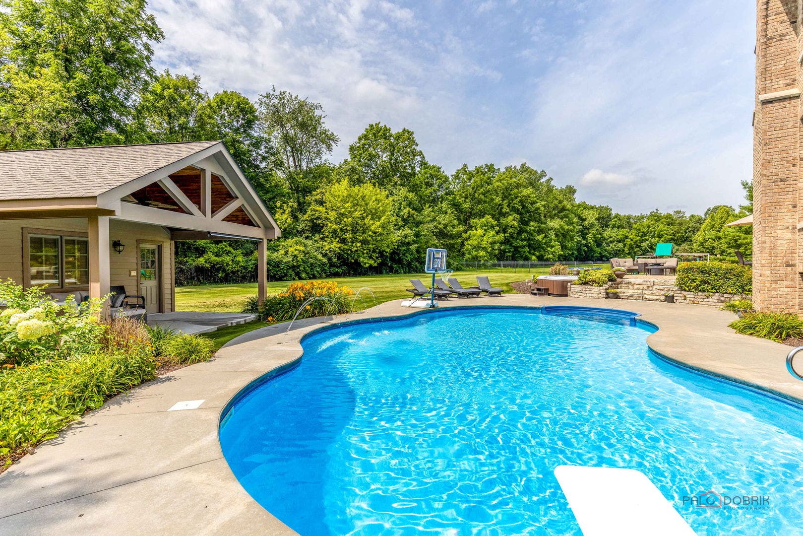 37W209 Deer Pond Court, St. Charles, IL 60175 37W209 Deer Pond Court, St. Charles, IL 60175