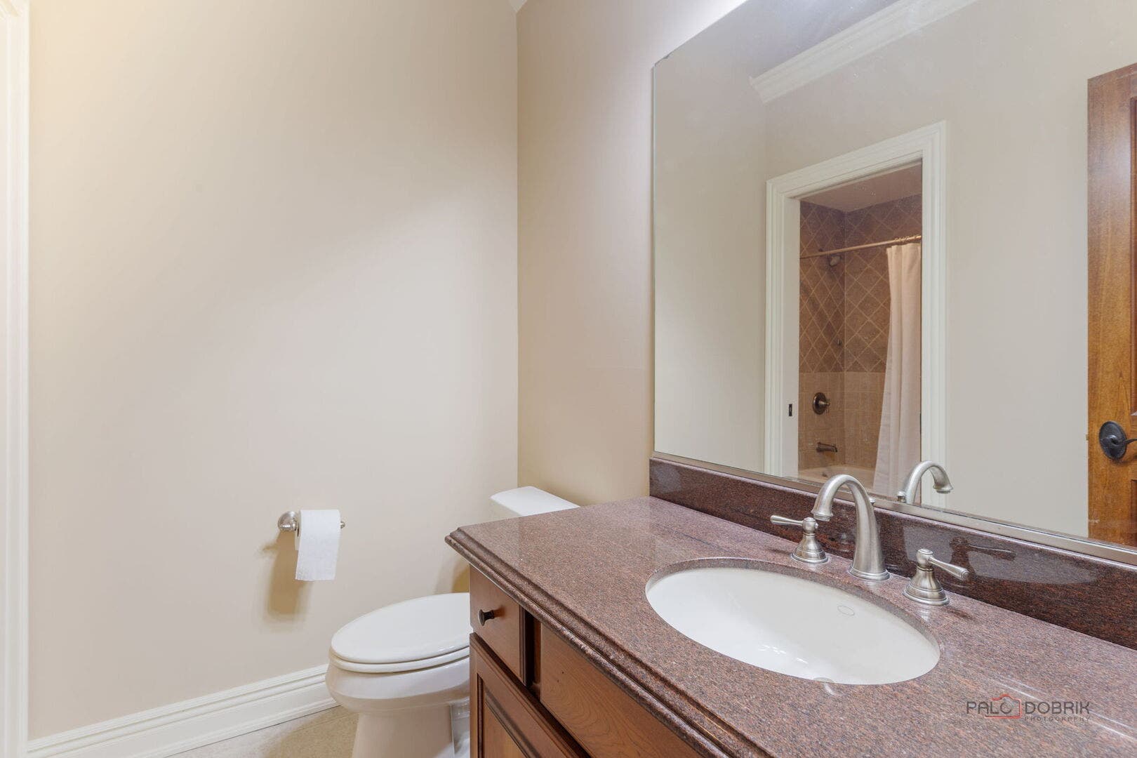 37W209 Deer Pond Court, St. Charles, IL 60175 Jack and Jill Bathroom with private bath and share
