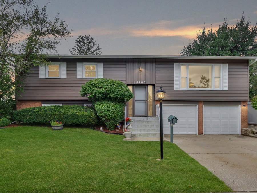 Property photo for 15406 Las Flores Lane, Oak Forest, IL