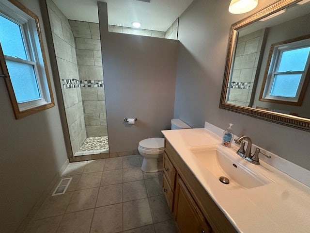590 Alice Place, Elgin, IL 60123 590 Alice Place, Elgin, IL 60123