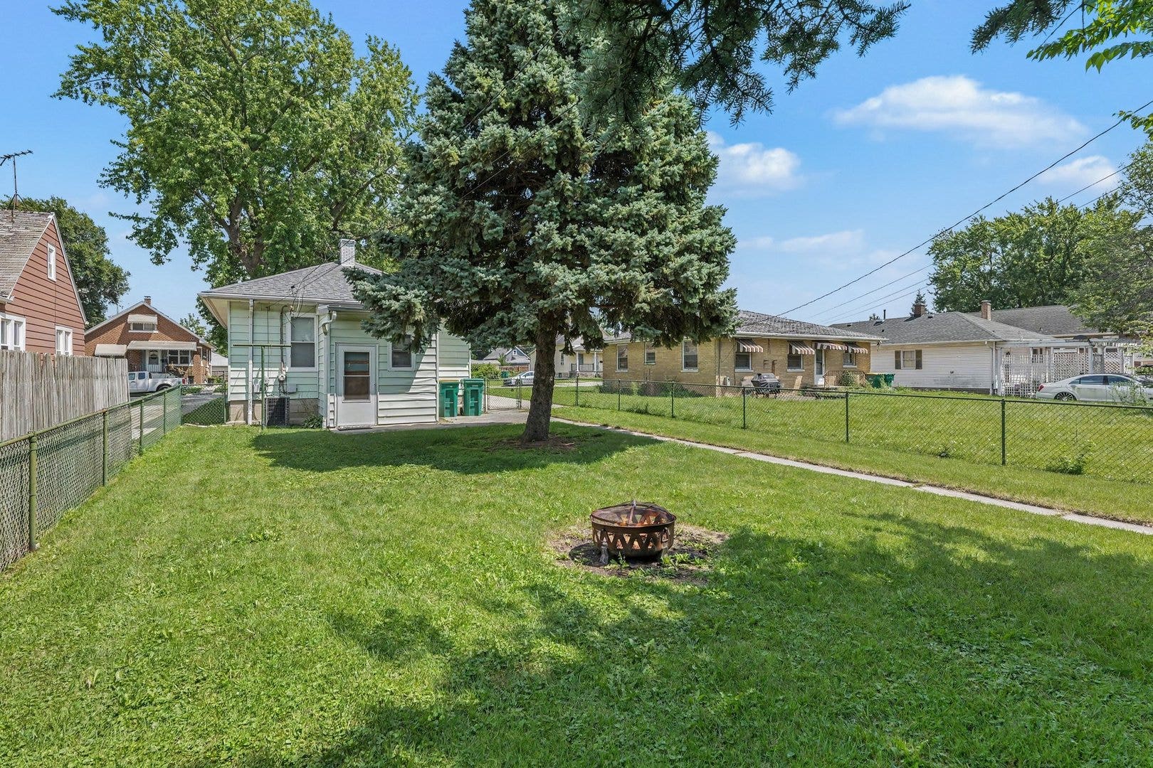 1215 Wilcox Street, Joliet, IL 60435