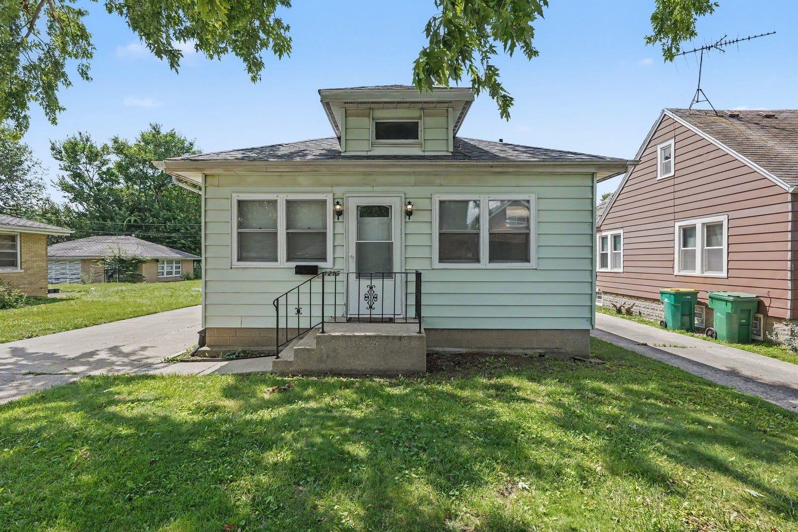 1215 Wilcox Street, Joliet, IL 60435
