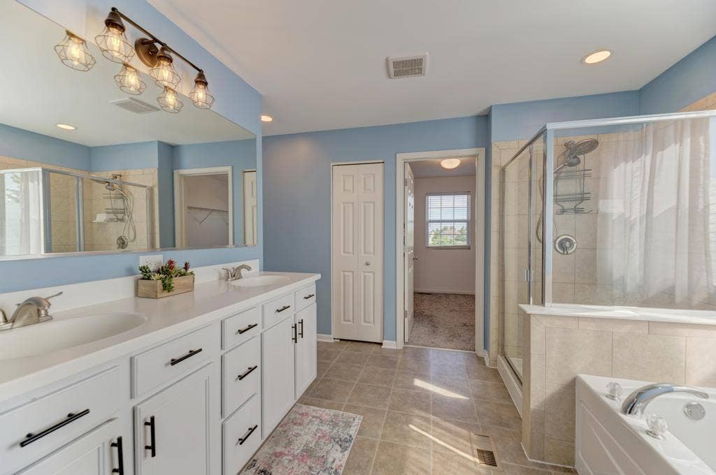 1515 Elysium Drive, Minooka, IL 60447 1515 Elysium Drive, Minooka, IL 60447