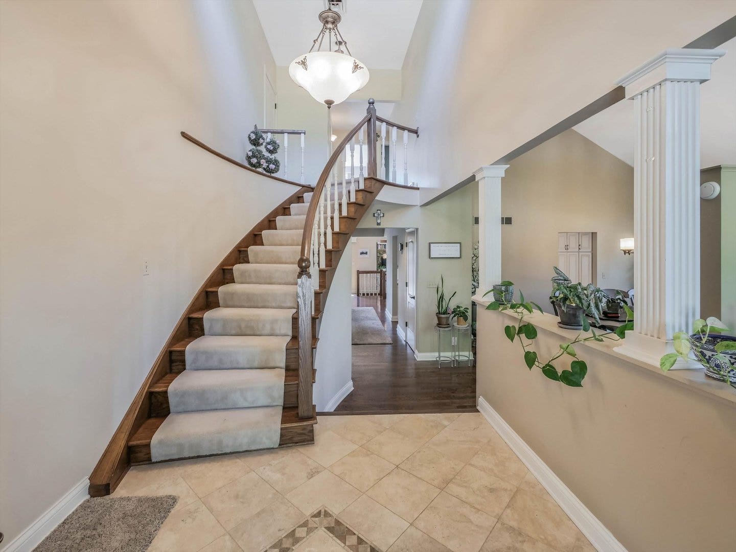 305 N Dale Avenue, McHenry, IL 60050