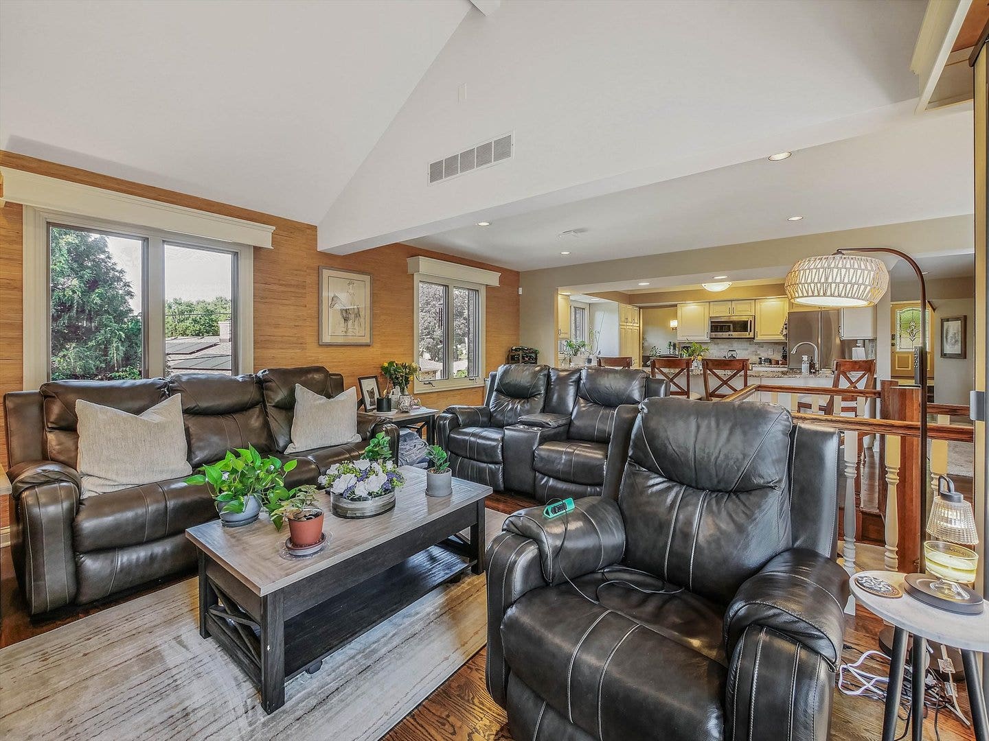 305 N Dale Avenue, McHenry, IL 60050