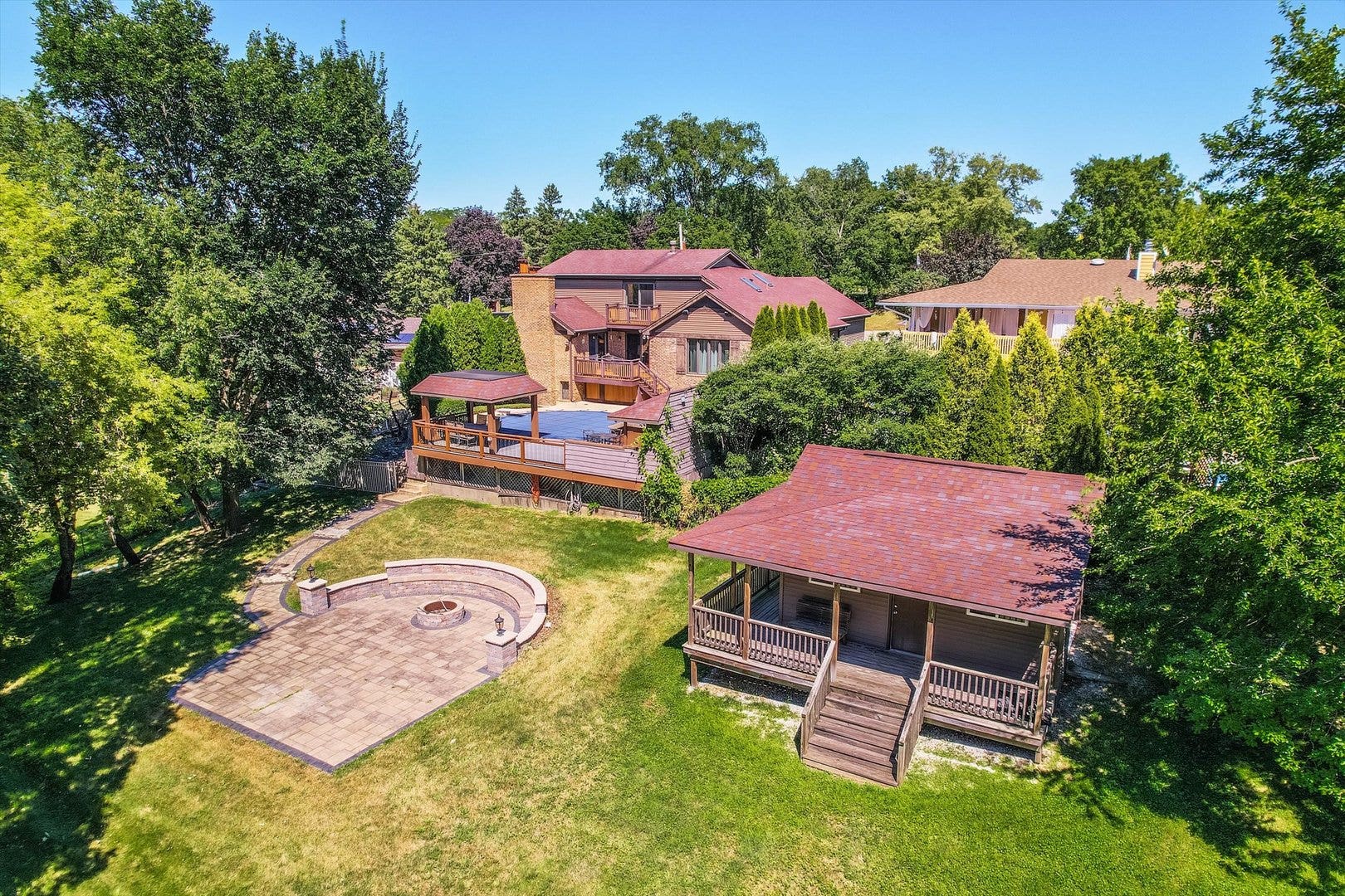 305 N Dale Avenue, McHenry, IL 60050