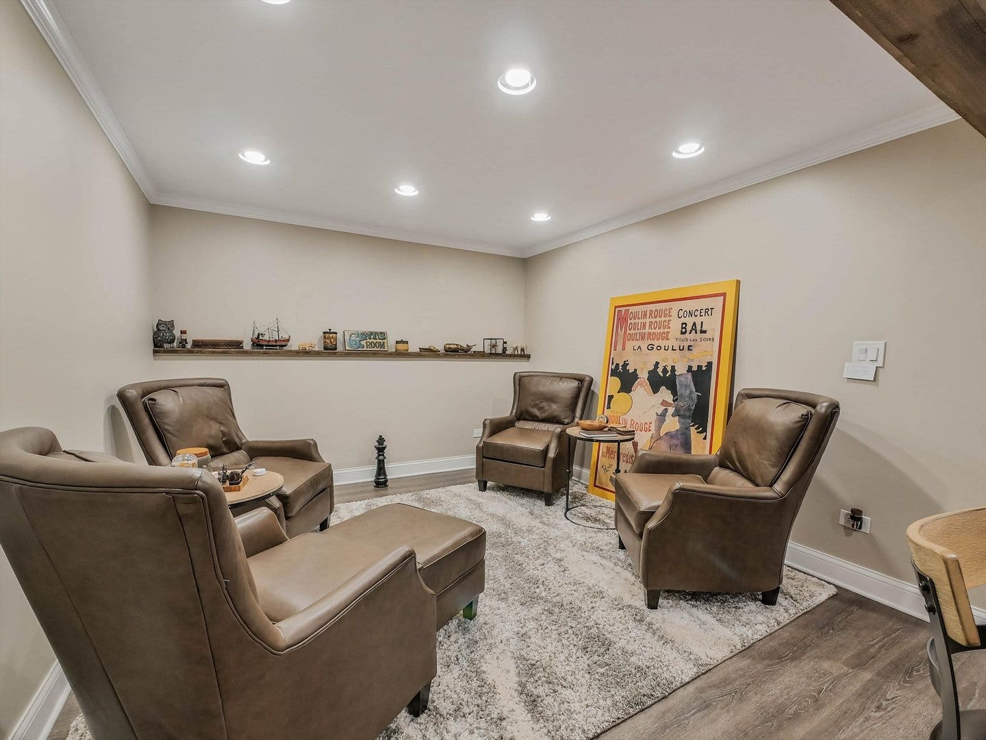 305 N Dale Avenue, McHenry, IL 60050