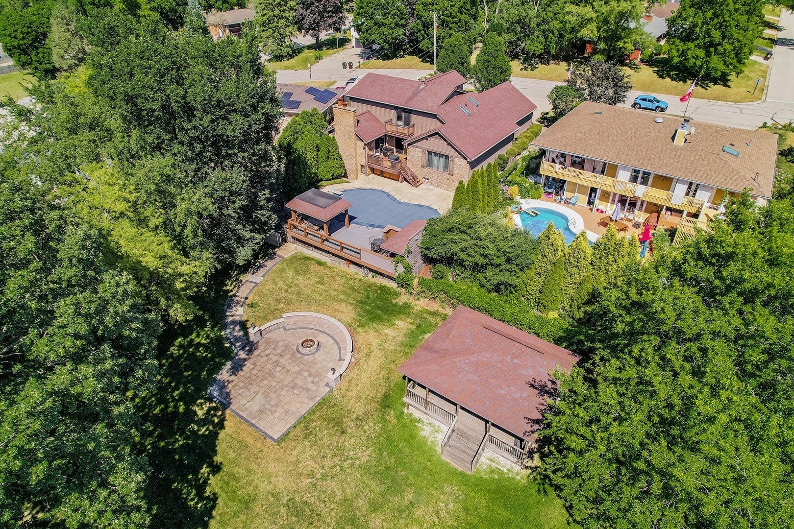 305 N Dale Avenue, McHenry, IL 60050