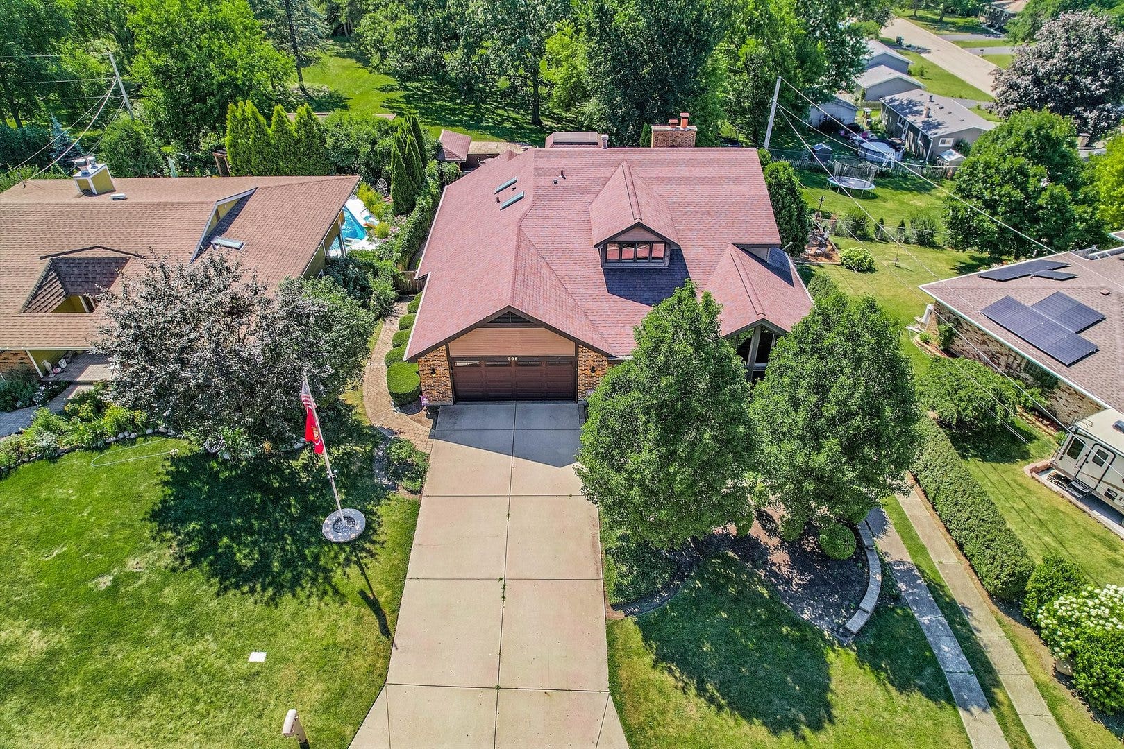 305 N Dale Avenue, McHenry, IL 60050