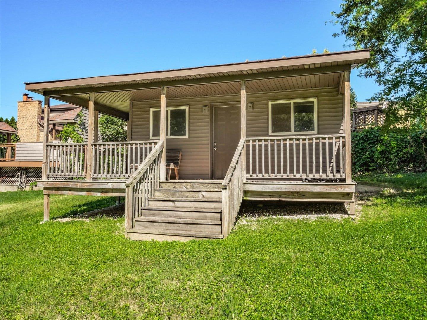 305 N Dale Avenue, McHenry, IL 60050