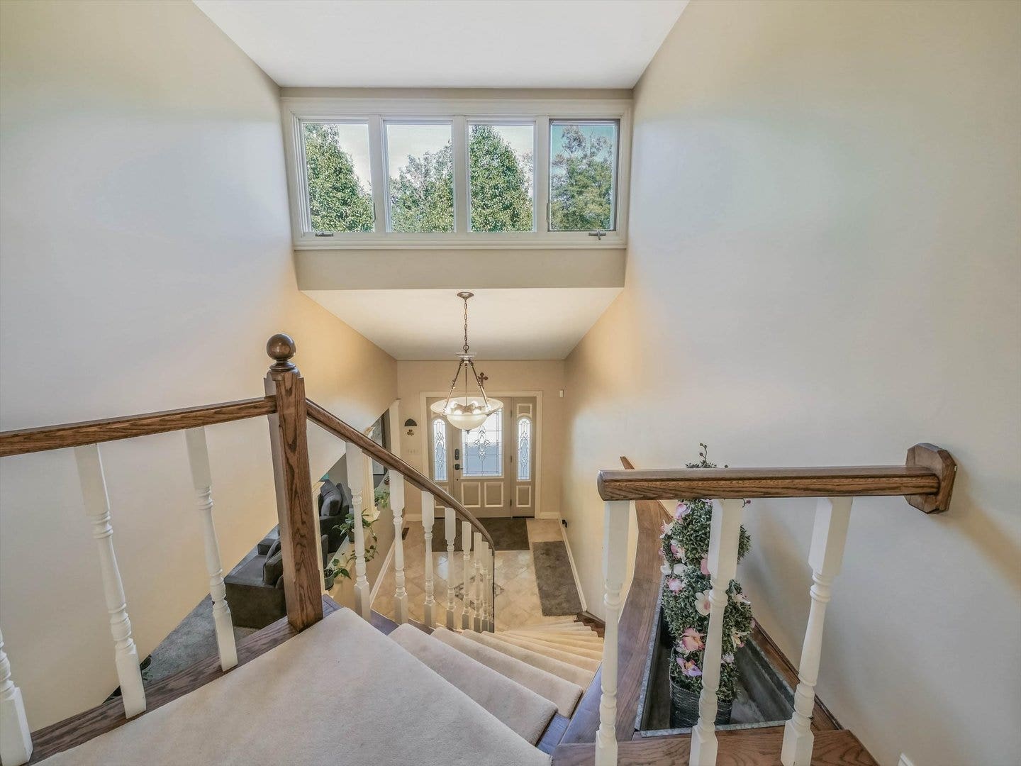 305 N Dale Avenue, McHenry, IL 60050