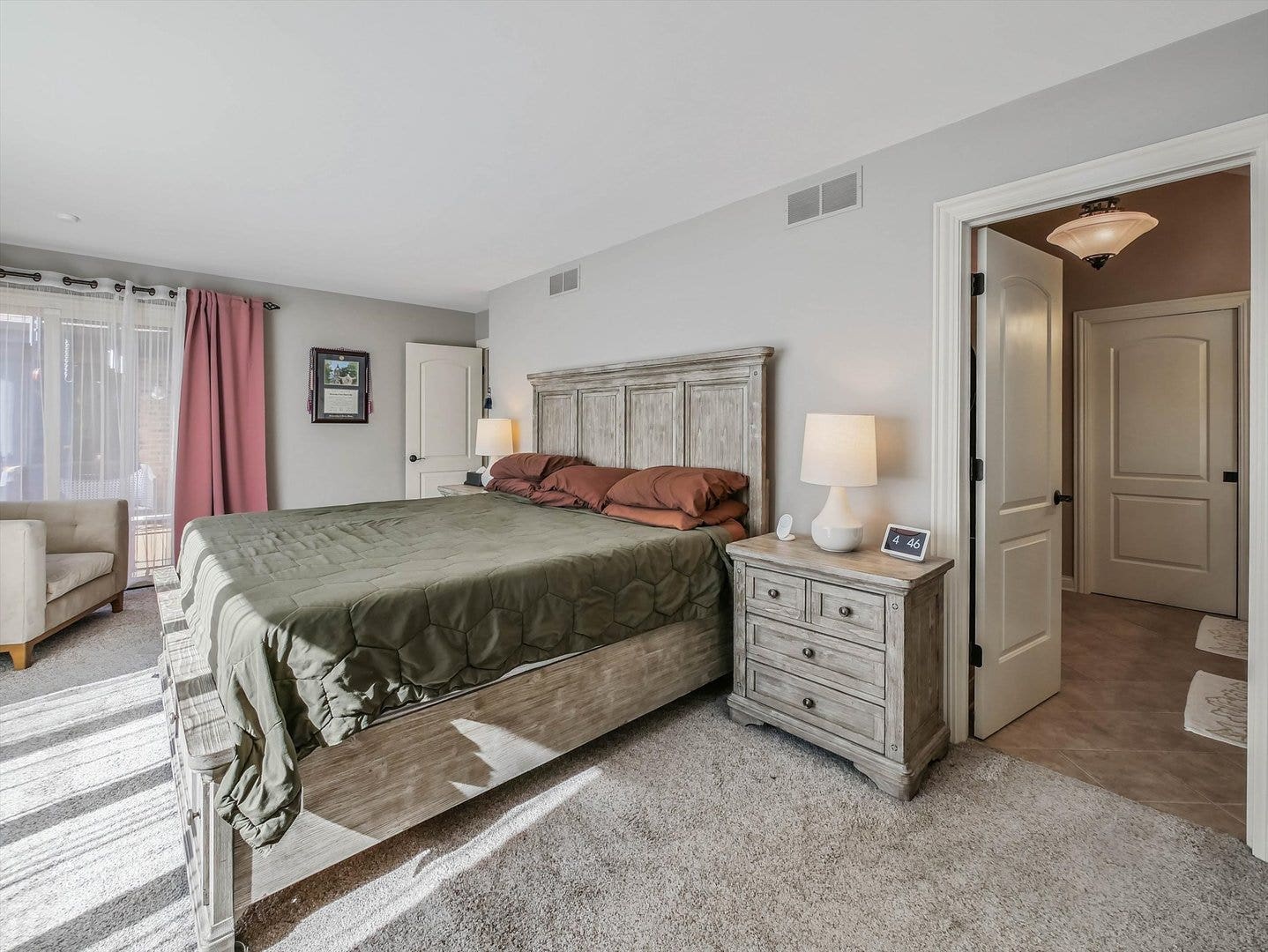 305 N Dale Avenue, McHenry, IL 60050