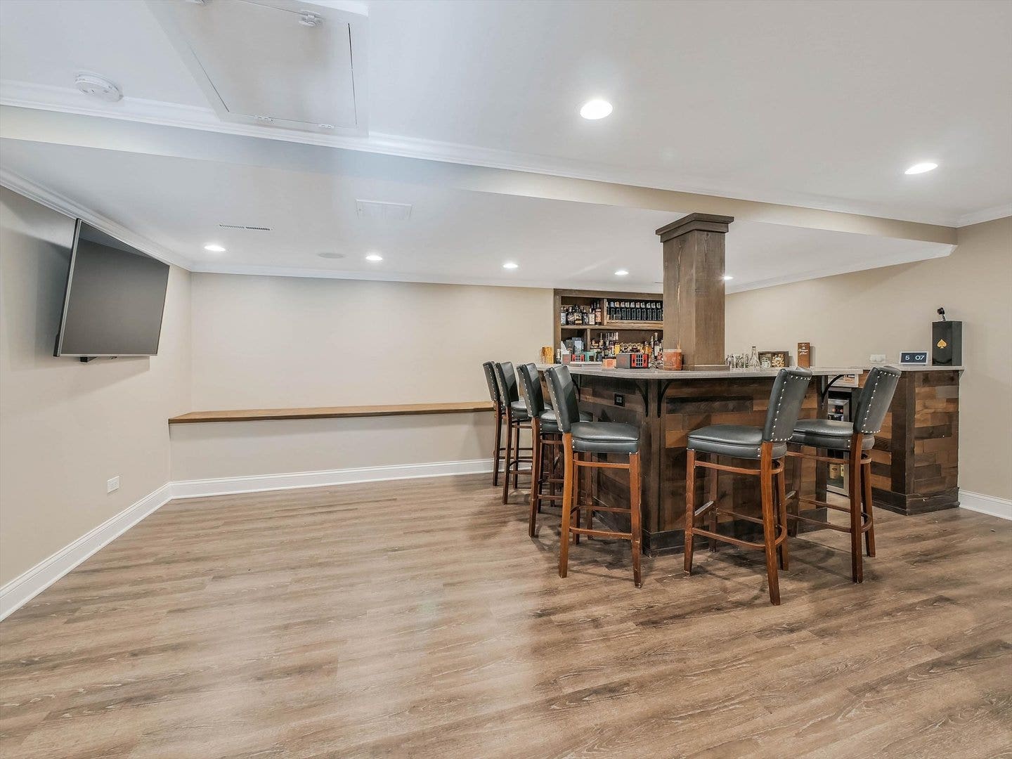 305 N Dale Avenue, McHenry, IL 60050