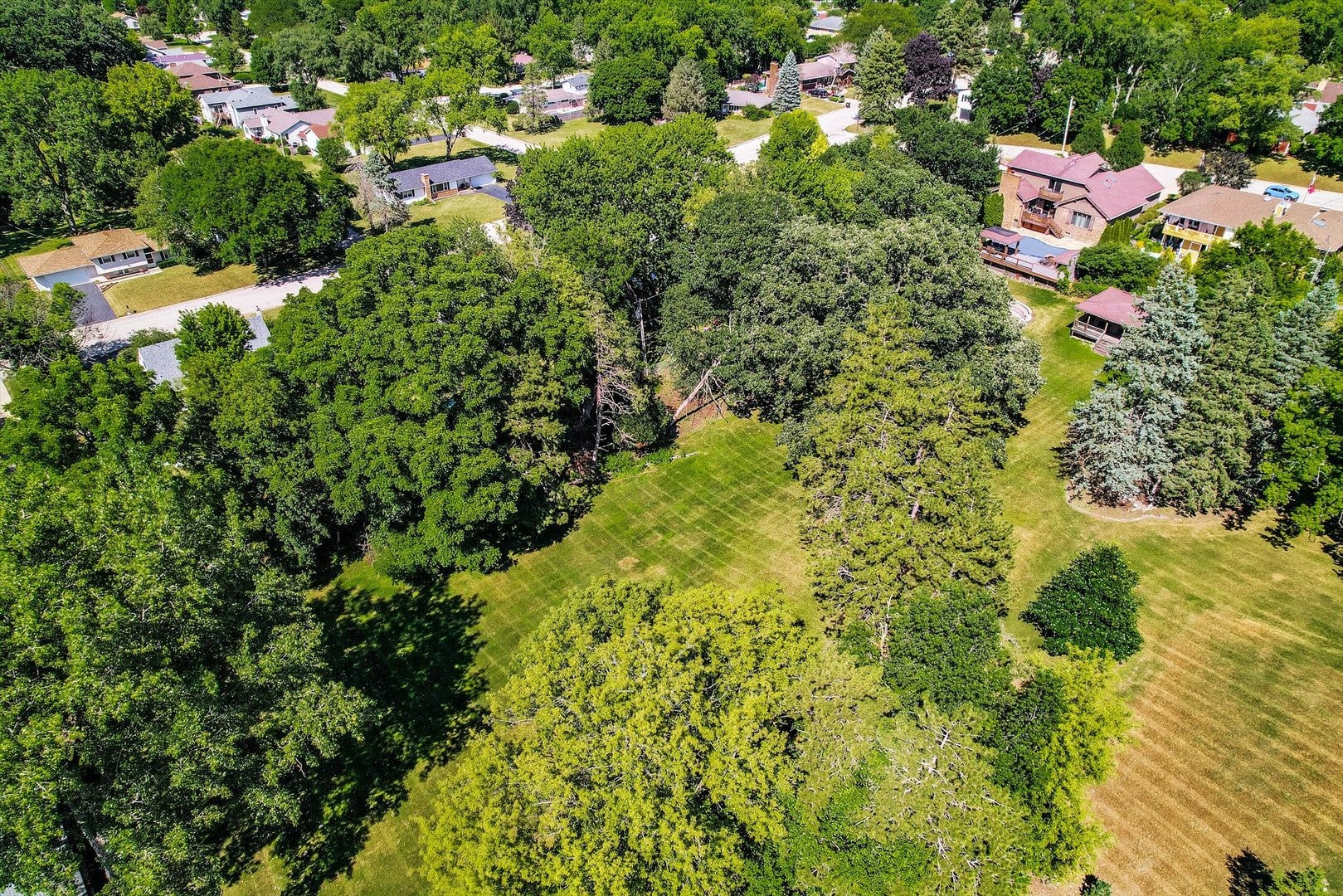 305 N Dale Avenue, McHenry, IL 60050
