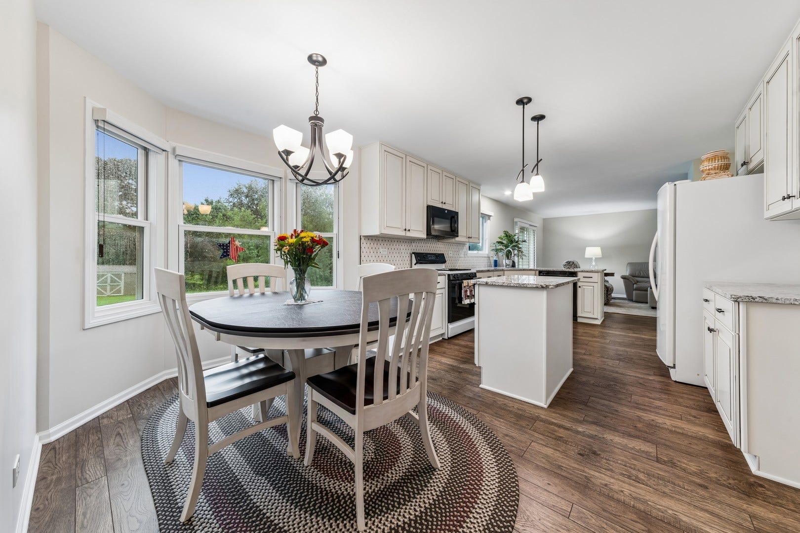 2860 Weld Road, Elgin, IL 60124 2860 Weld Road, Elgin, IL 60124