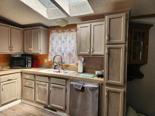 8 Doral Street, Minooka, IL 60447 8 Doral Street, Minooka, IL 60447