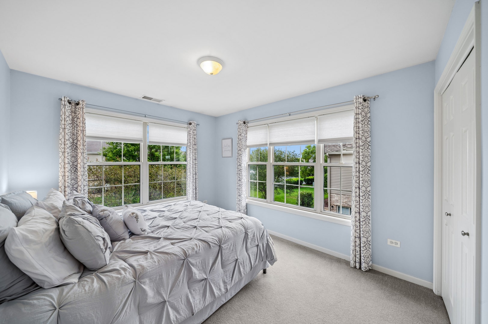 9046 Mansfield Drive, Tinley Park, IL 60487 9046 Mansfield Drive, Tinley Park, IL 60487