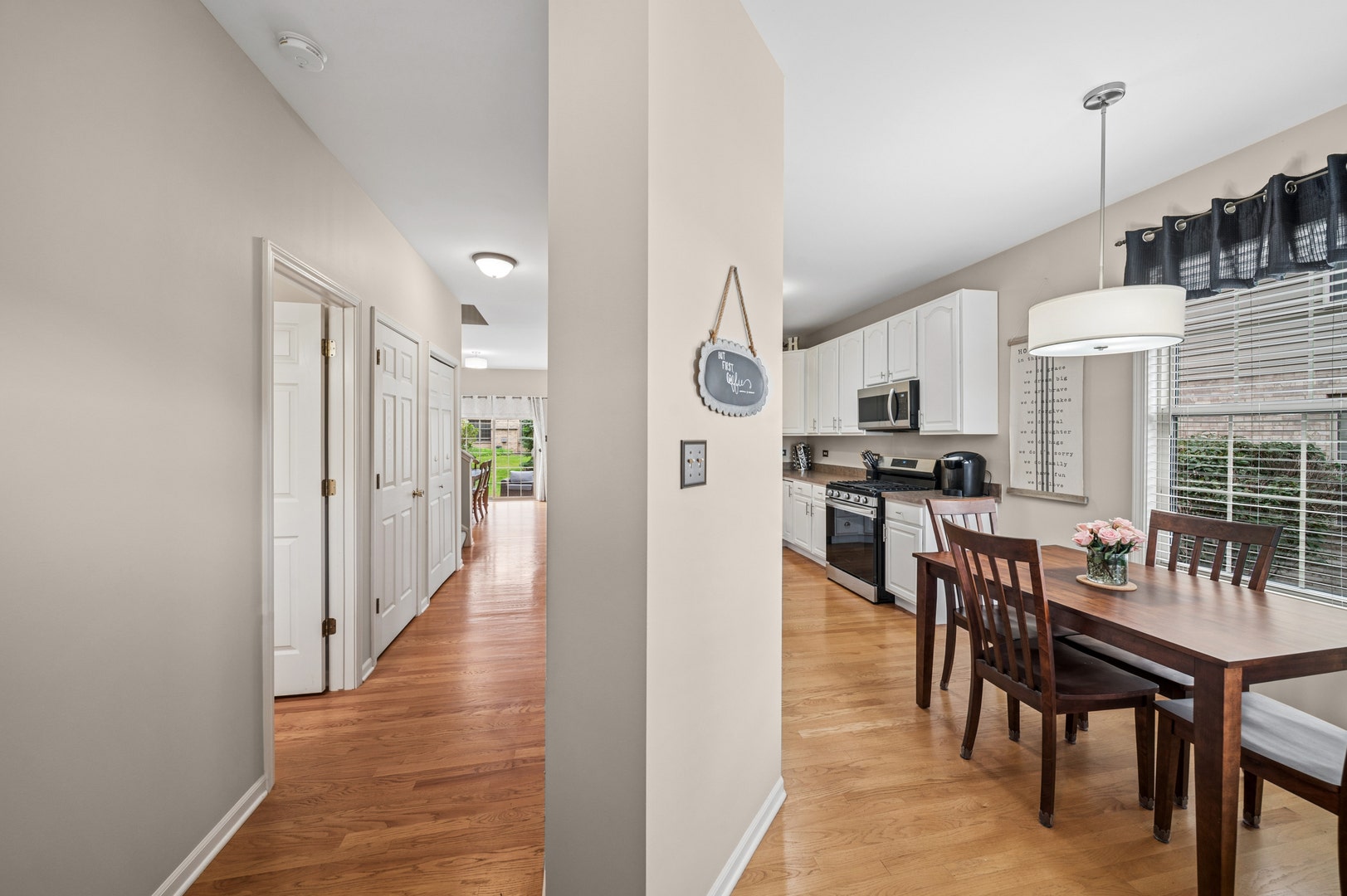 9046 Mansfield Drive, Tinley Park, IL 60487 9046 Mansfield Drive, Tinley Park, IL 60487