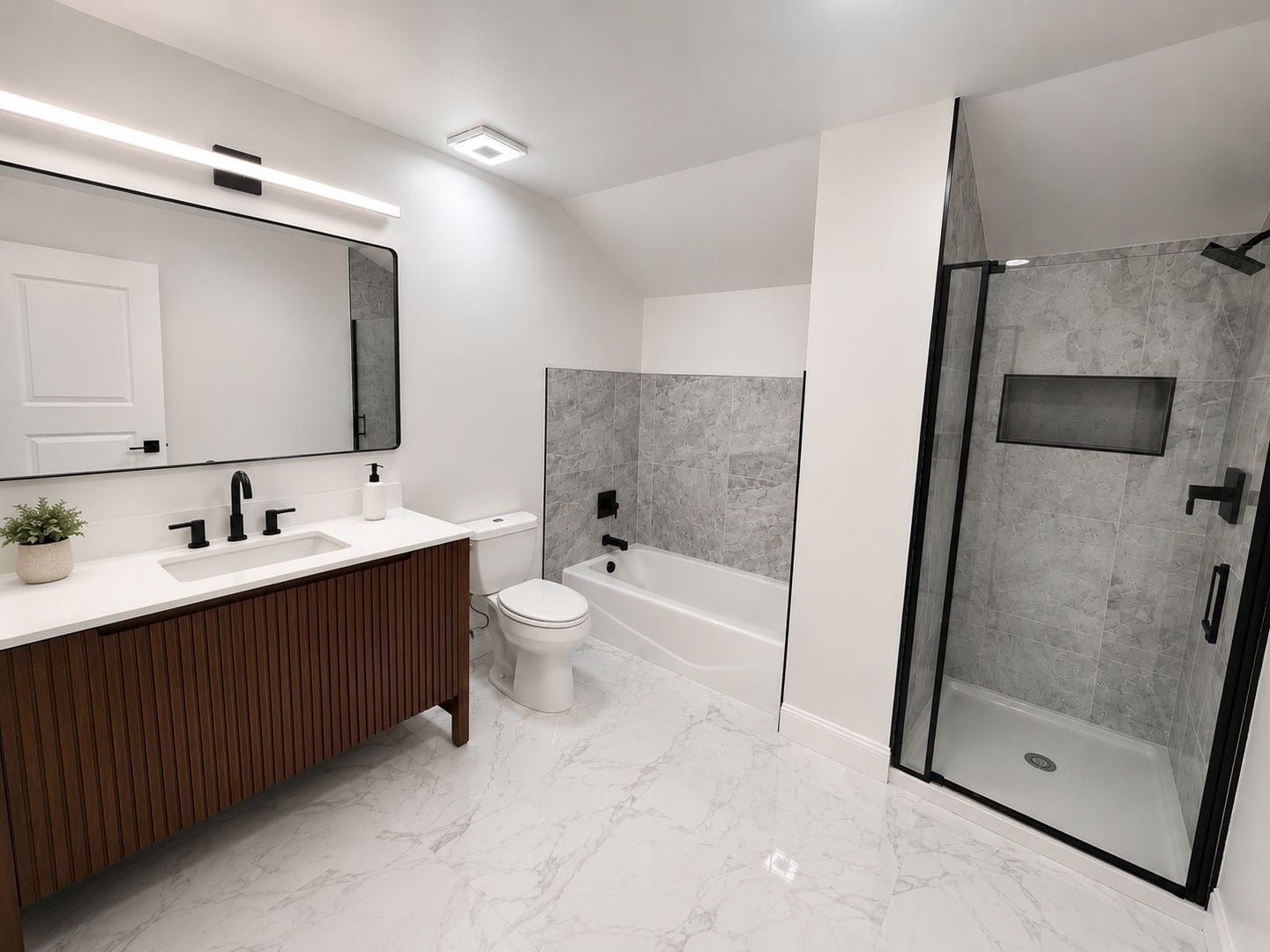 7746 Northfield Lane, Tinley Park, IL 60487 7746 Northfield Lane, Tinley Park, IL 60487