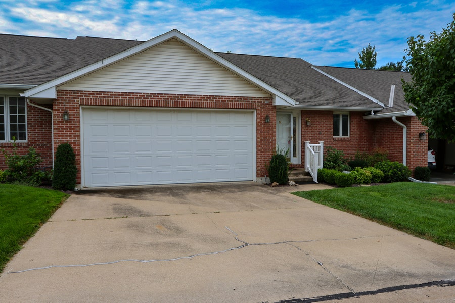 Property photo for 503 Donegal Drive, Quincy, IL
