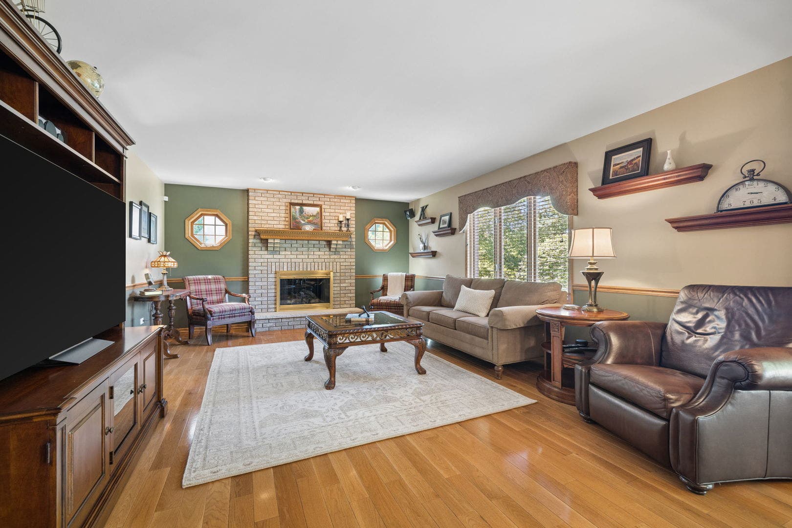 8130 Edgebrook Lane, Tinley Park, IL 60487 8130 Edgebrook Lane, Tinley Park, IL 60487