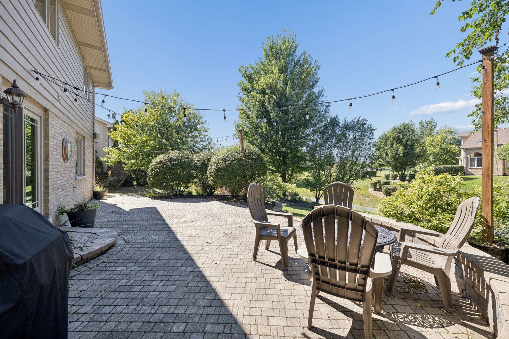 8130 Edgebrook Lane, Tinley Park, IL 60487 8130 Edgebrook Lane, Tinley Park, IL 60487