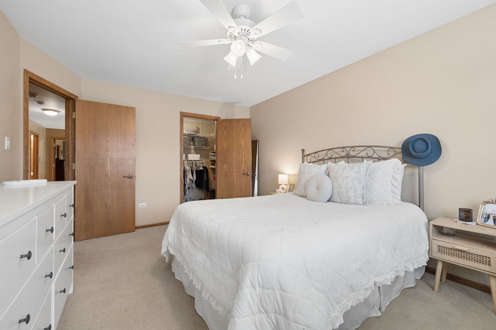 8130 Edgebrook Lane, Tinley Park, IL 60487 8130 Edgebrook Lane, Tinley Park, IL 60487