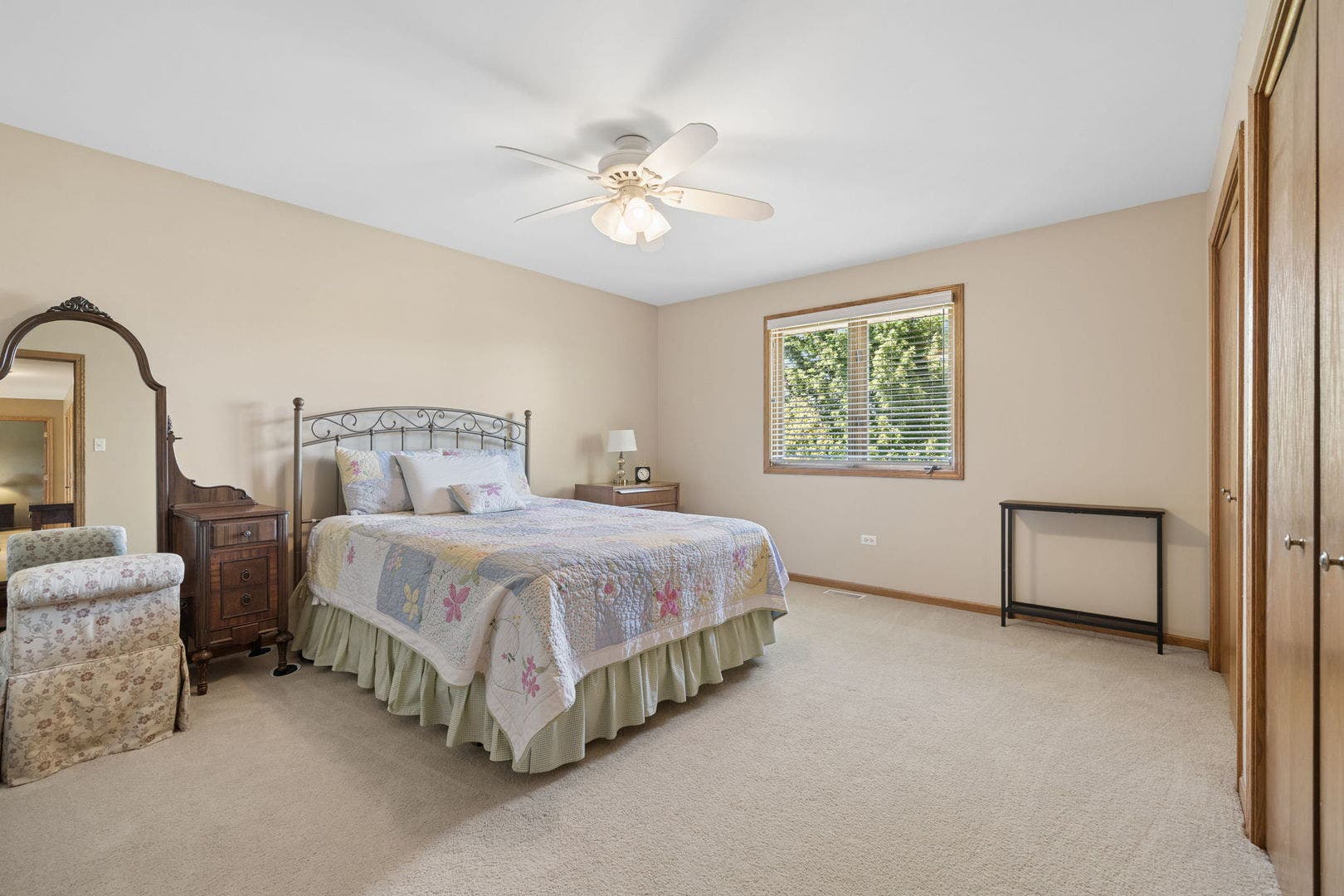8130 Edgebrook Lane, Tinley Park, IL 60487 8130 Edgebrook Lane, Tinley Park, IL 60487