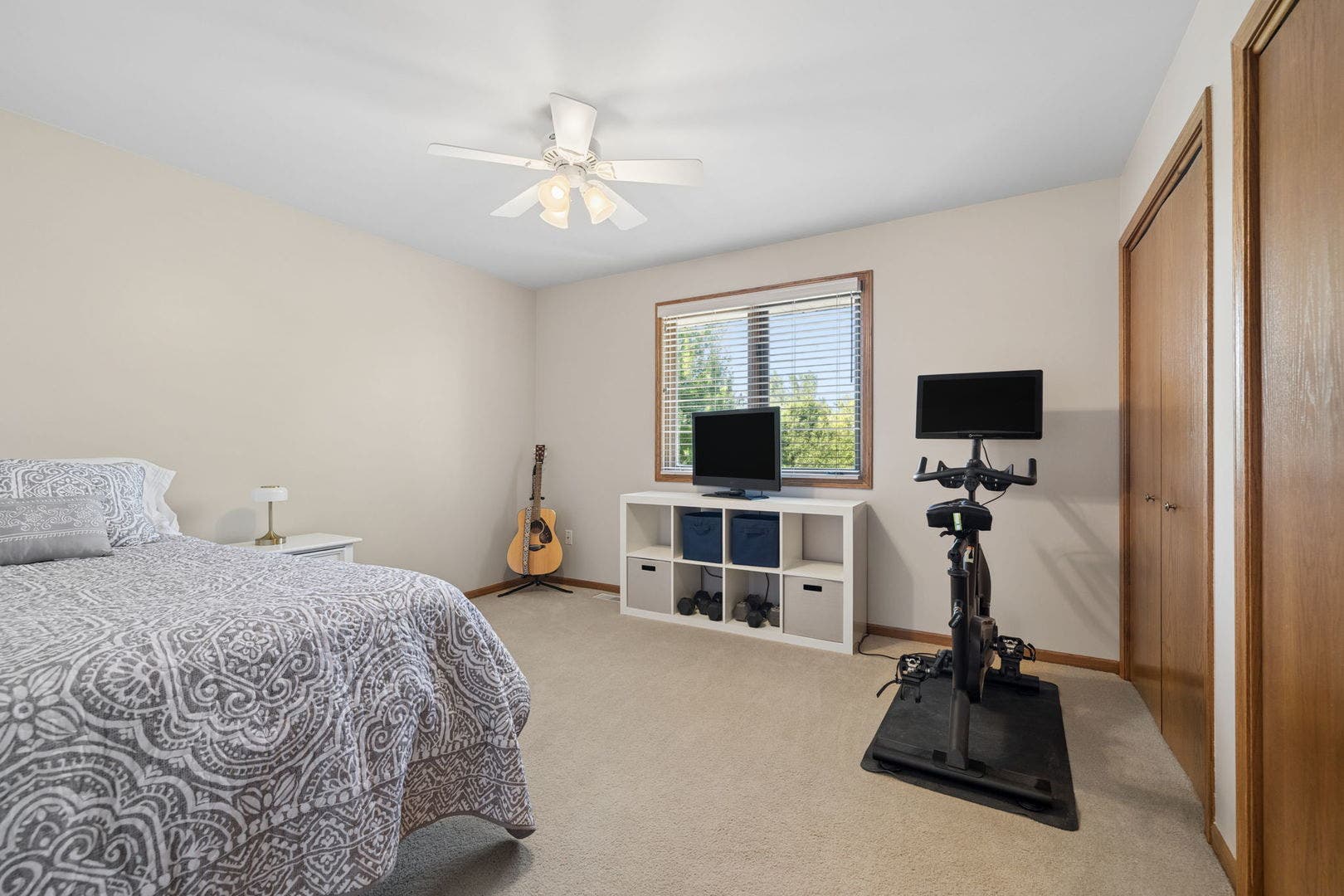 8130 Edgebrook Lane, Tinley Park, IL 60487 8130 Edgebrook Lane, Tinley Park, IL 60487