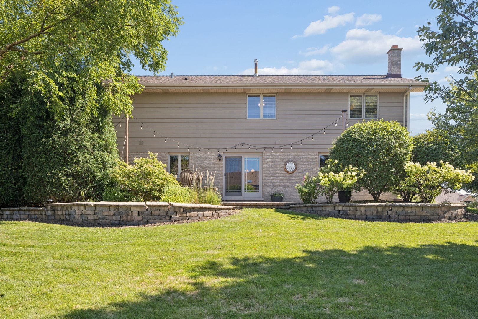 8130 Edgebrook Lane, Tinley Park, IL 60487 8130 Edgebrook Lane, Tinley Park, IL 60487