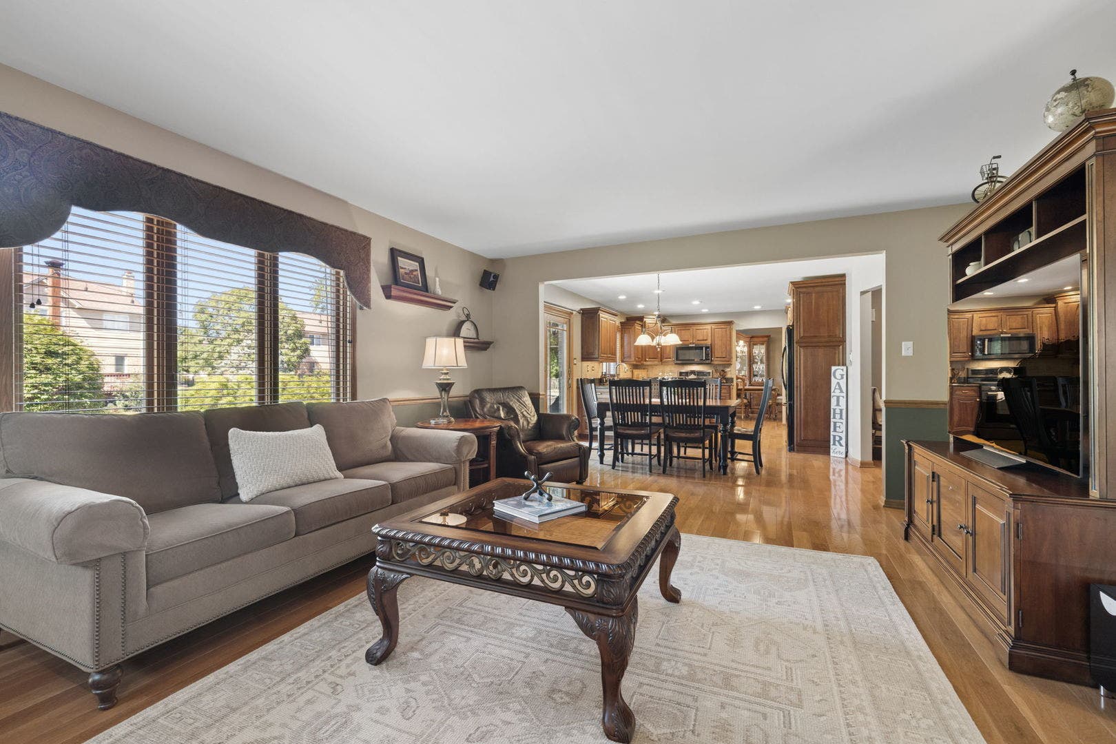 8130 Edgebrook Lane, Tinley Park, IL 60487 8130 Edgebrook Lane, Tinley Park, IL 60487