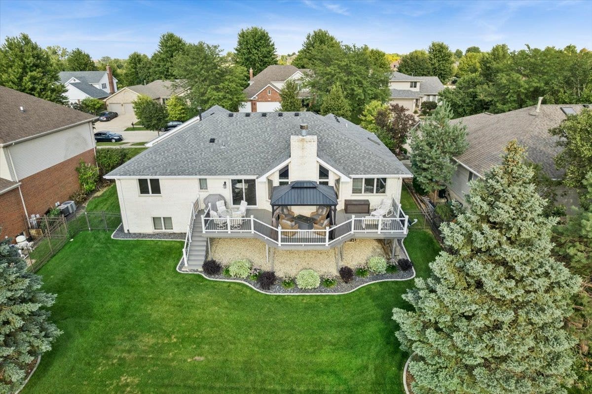18220 Hidden Valley Cove, Orland Park, IL 60467