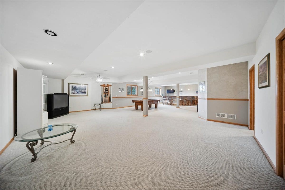 18220 Hidden Valley Cove, Orland Park, IL 60467