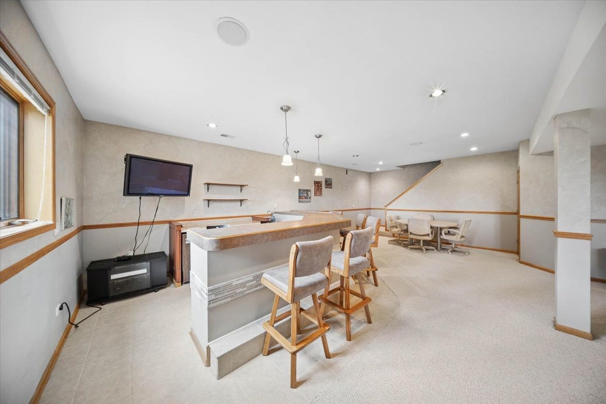 18220 Hidden Valley Cove, Orland Park, IL 60467