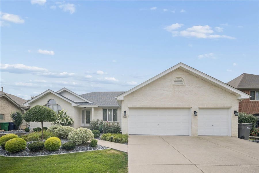 Property photo for 18220 Hidden Valley Cove, Orland Park, IL