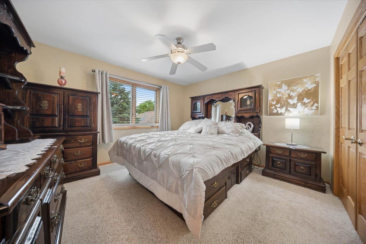 18220 Hidden Valley Cove, Orland Park, IL 60467