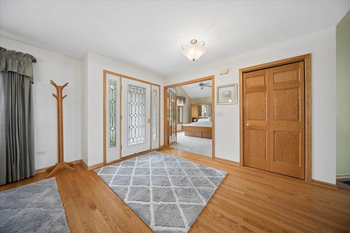 18220 Hidden Valley Cove, Orland Park, IL 60467