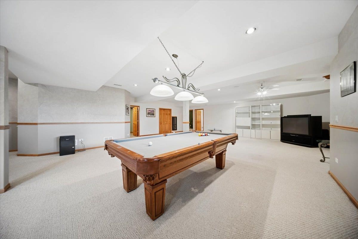 18220 Hidden Valley Cove, Orland Park, IL 60467