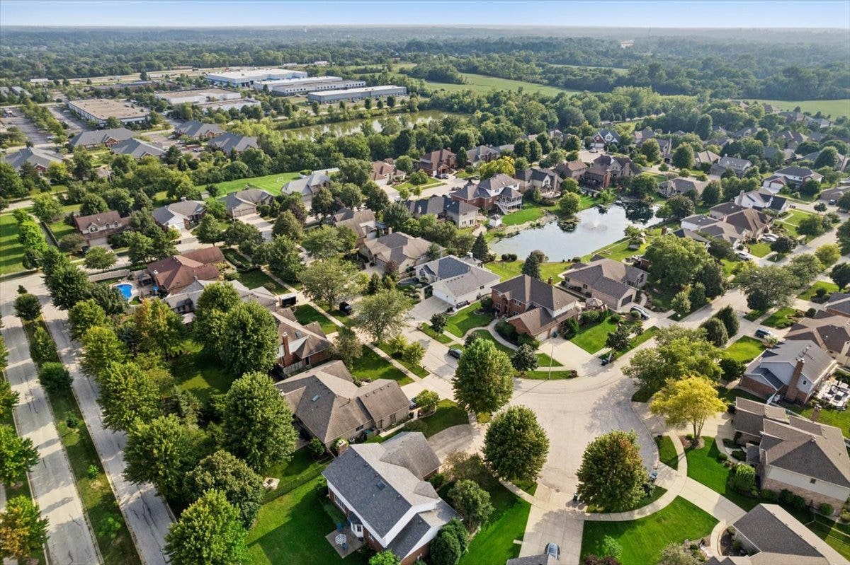 18220 Hidden Valley Cove, Orland Park, IL 60467