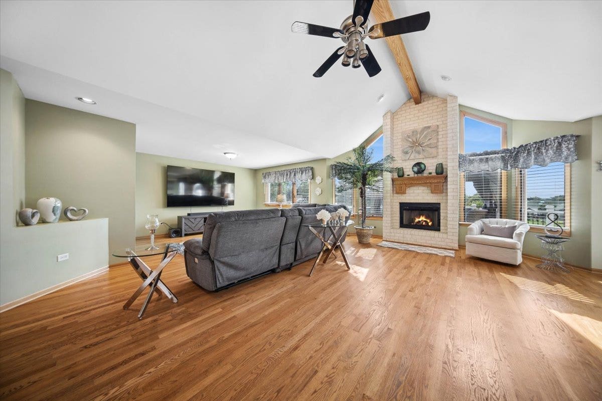 18220 Hidden Valley Cove, Orland Park, IL 60467