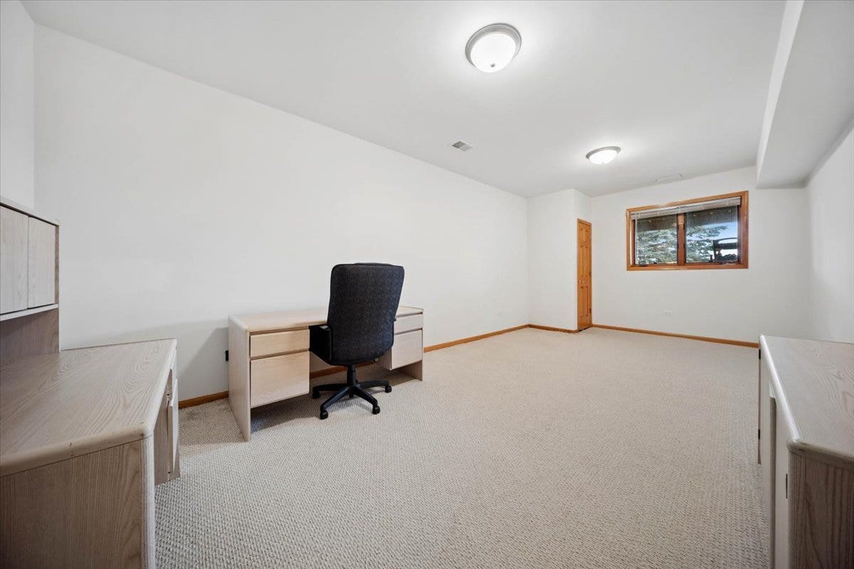 18220 Hidden Valley Cove, Orland Park, IL 60467