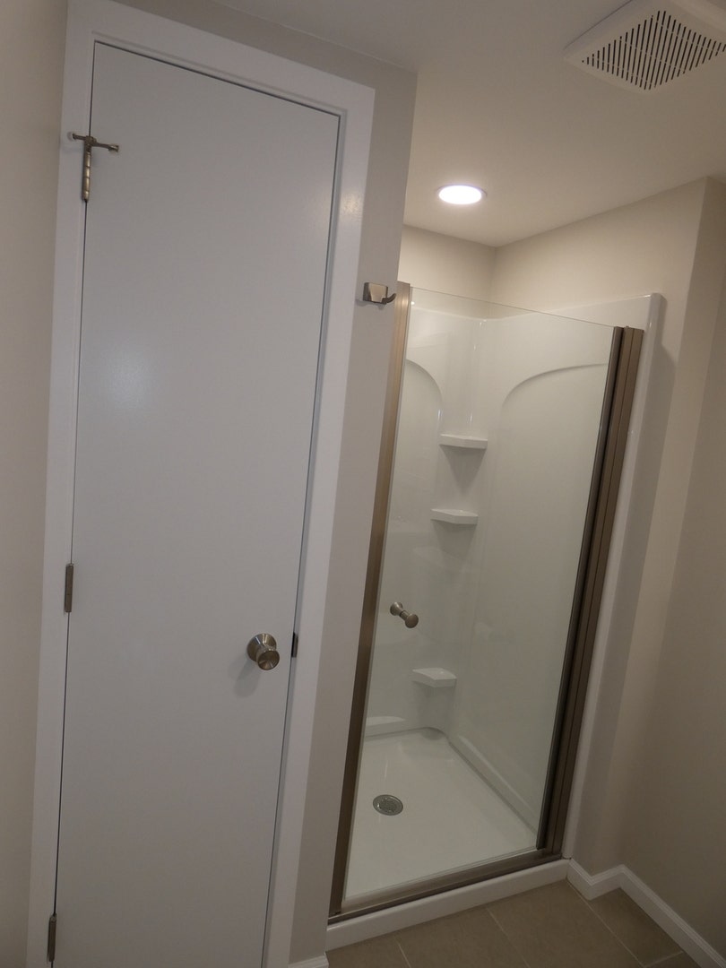 1000 Krings Lane, Joliet, IL 60435 Basement Bathroom