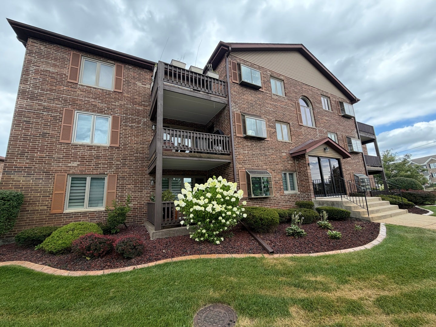 17242 RIDGELAND Avenue, #1N, Tinley Park, IL 60477