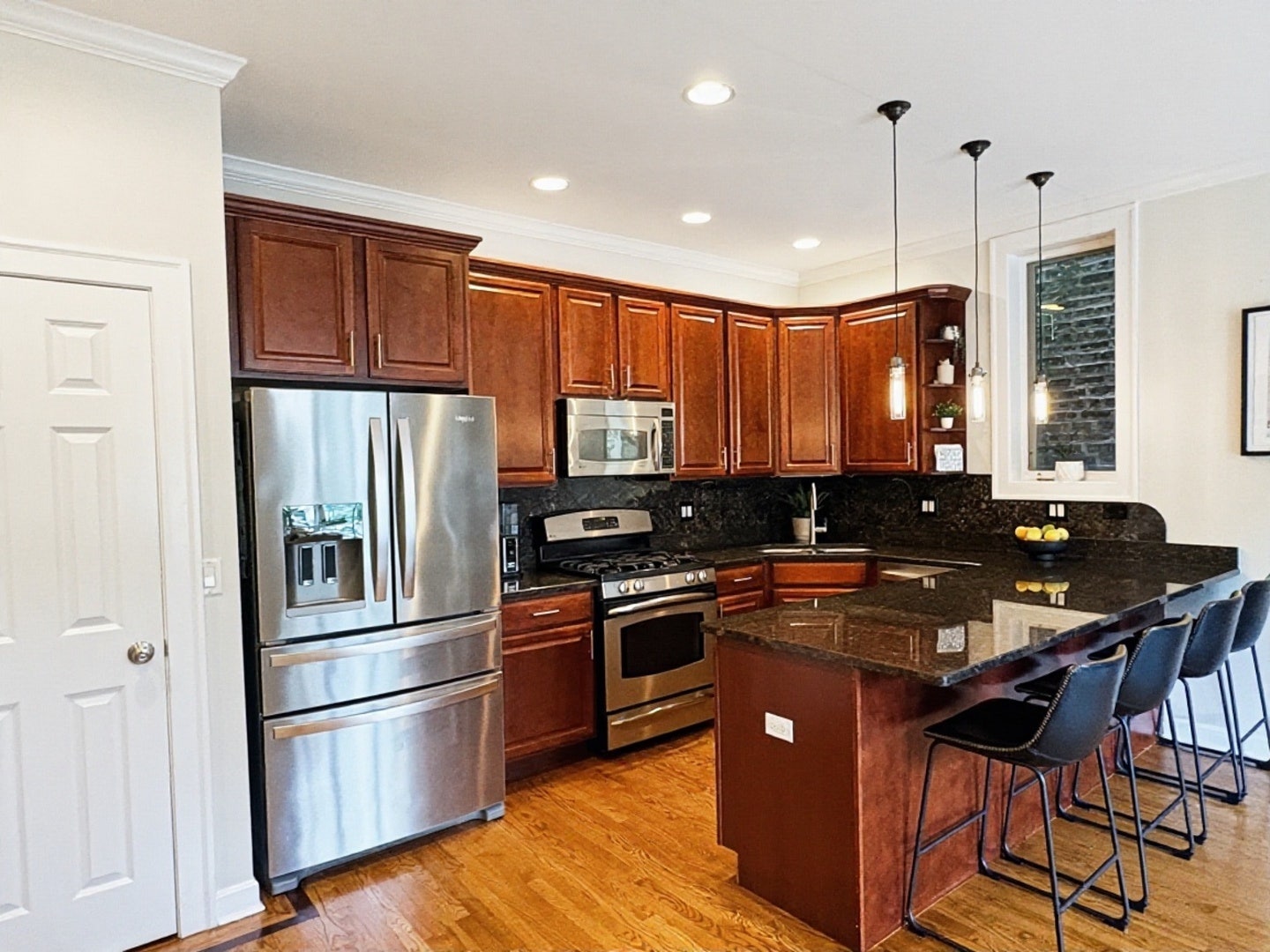 2027 W Race Avenue, #1W, Chicago, IL 60612 2027 W Race Avenue, #1W, Chicago, IL 60612