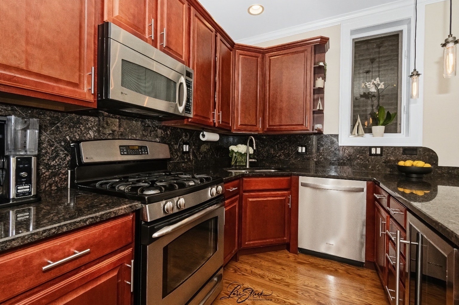 2027 W Race Avenue, #1W, Chicago, IL 60612 2027 W Race Avenue, #1W, Chicago, IL 60612